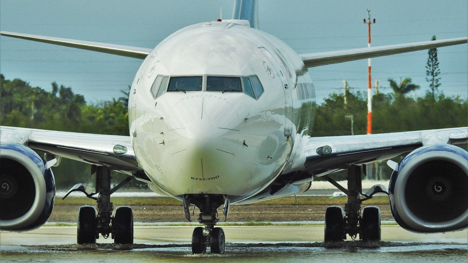 737 Flight Simulator Experience - Aerospace Experience