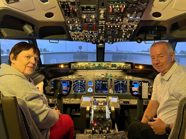 737 Flight Simulator Experience - Aerospace Experience