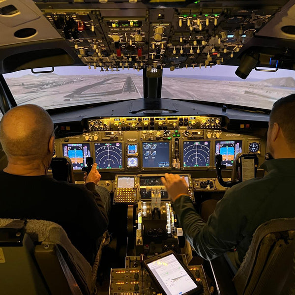 737 Flight Simulator Experience - Aerospace Experience