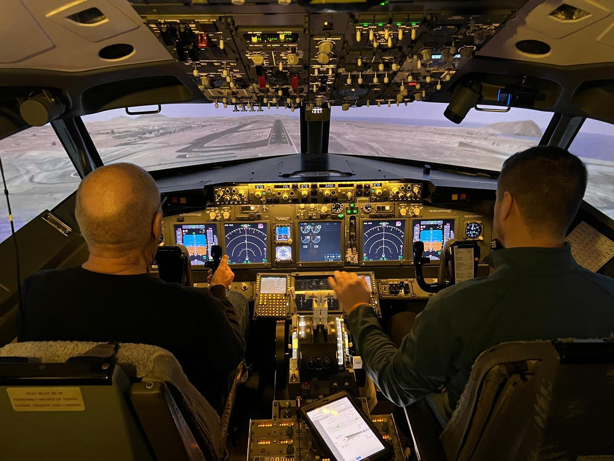 737 Flight Simulator Experience - Aerospace Experience