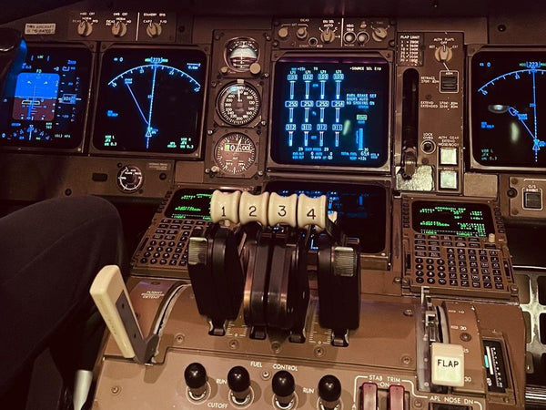 747-400 Full Motion Sim Experience - Aerospace Experience